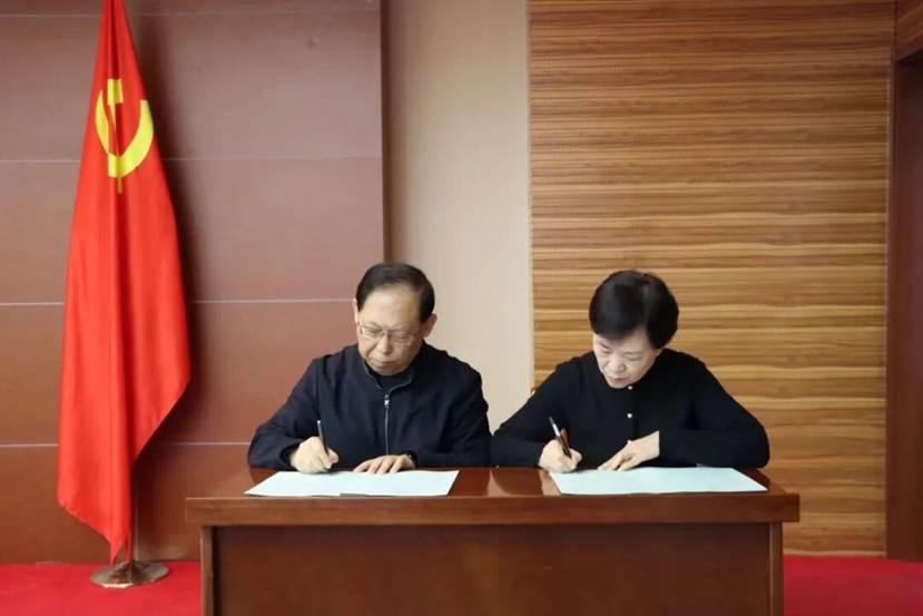 7626a2939bcf16cdf24987cf83e0b62b3b49d4ad